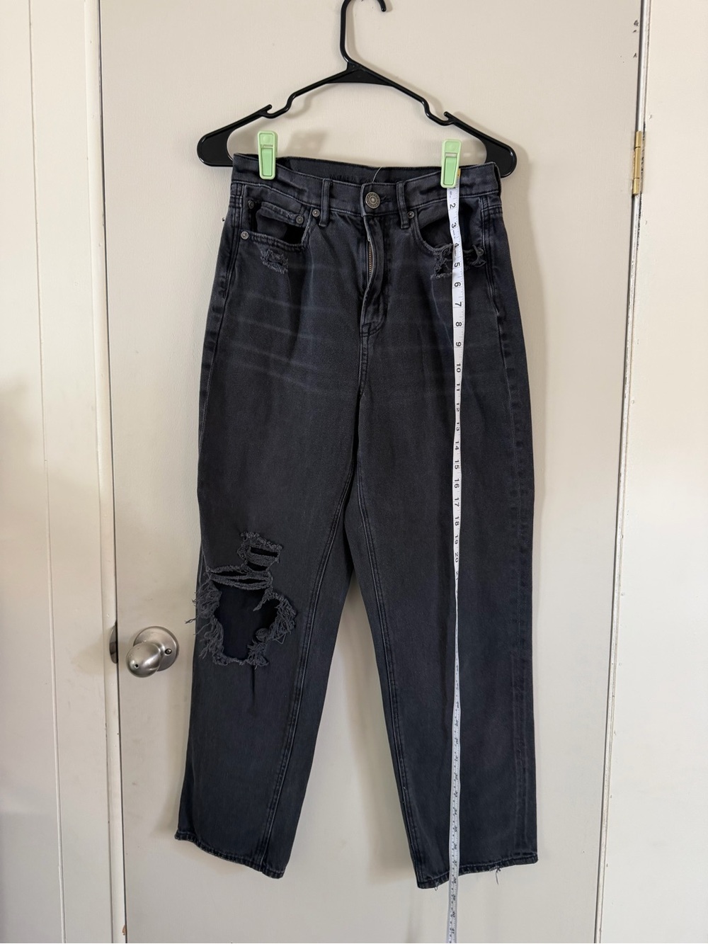 American Eagle Outfitters Black Distressed Boyfriend Jeans